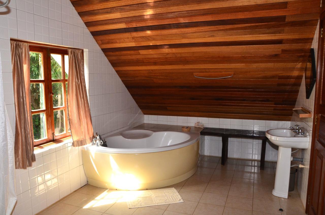 Bed and Breakfast Kaz Ladouceur Insel Insel La Digue Exterior foto