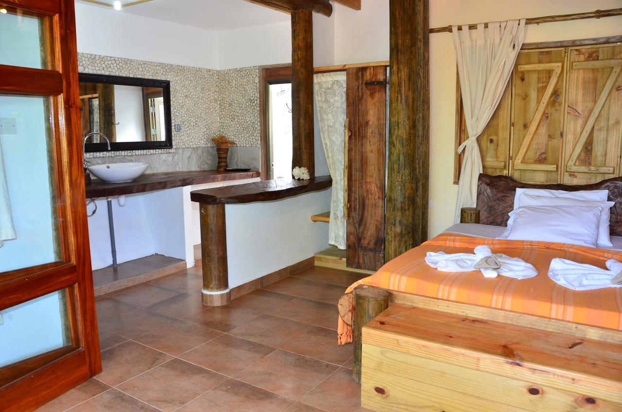 Bed and Breakfast Kaz Ladouceur Insel Insel La Digue Exterior foto